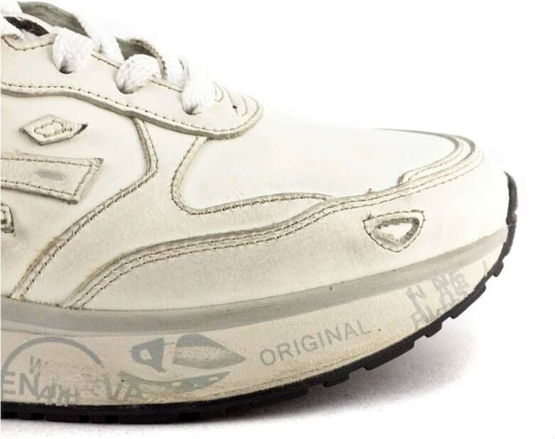 Premiata Witte Leren Sneakers met Distressed Effect