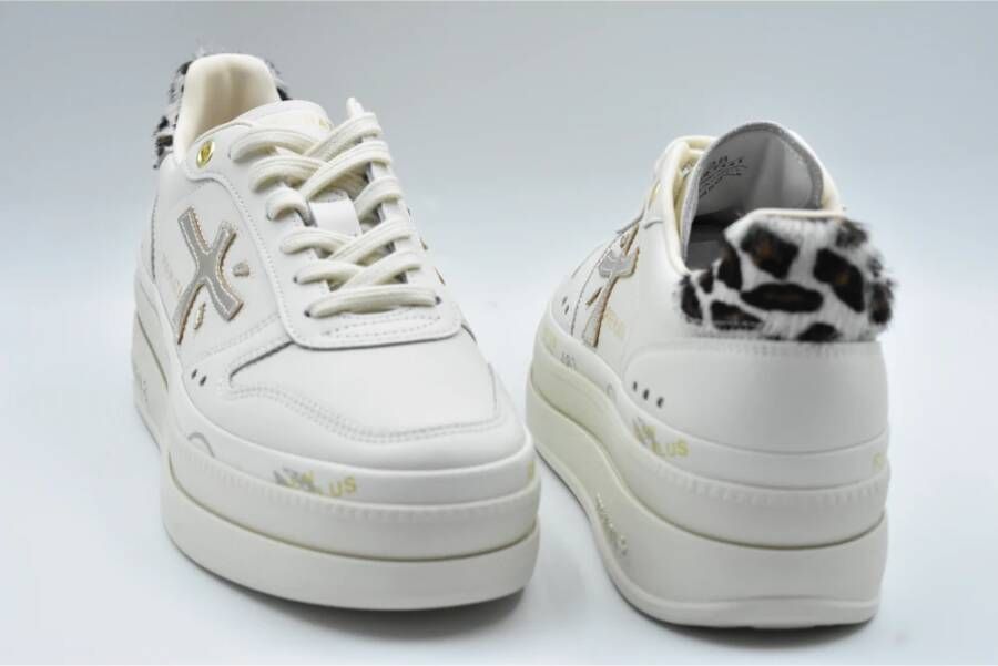 Premiata Witte Veterschoenen met Lage Top