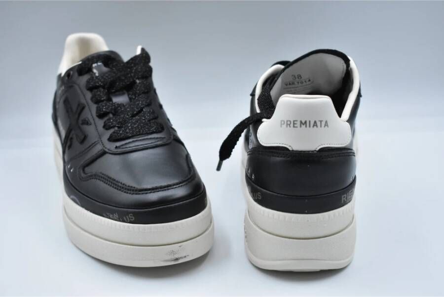 Premiata Zwarte Veterschoenen Elegante Stijl