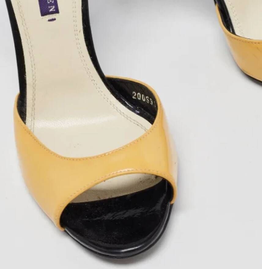 Ralph Lauren Pre-owned Leather sandals Yellow Dames