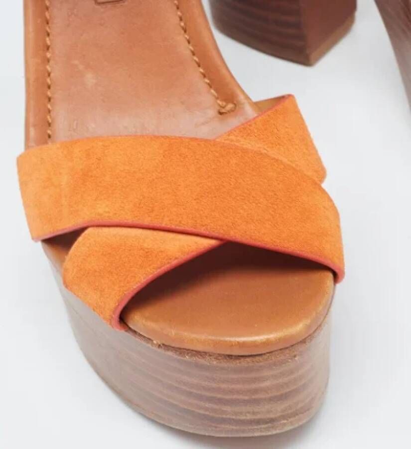 Ralph Lauren Pre-owned Suede sandals Orange Dames