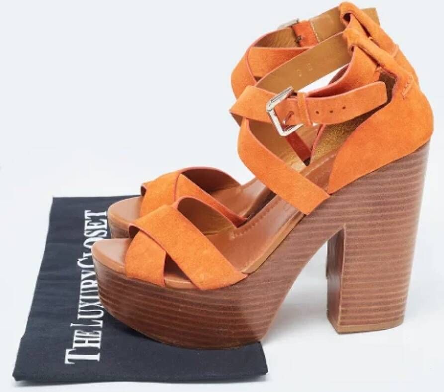 Ralph Lauren Pre-owned Suede sandals Orange Dames