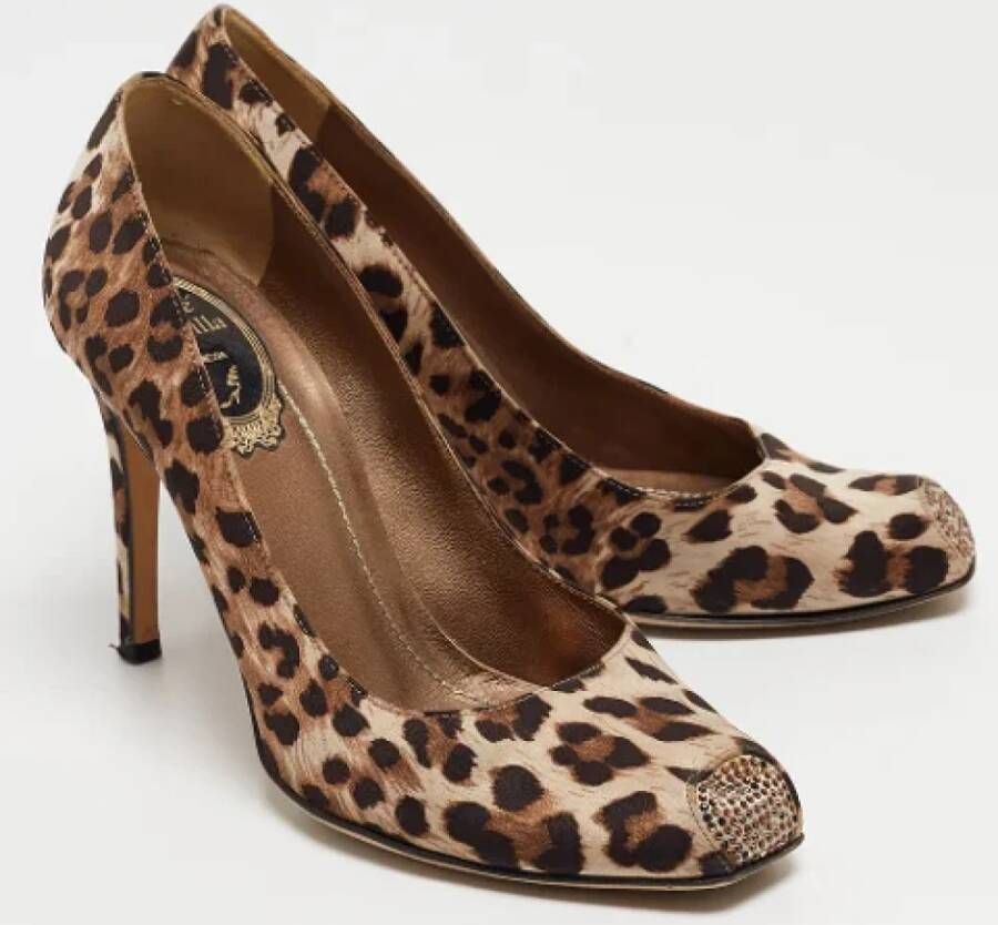 René Caovilla Pre-owned Satin heels Brown Dames