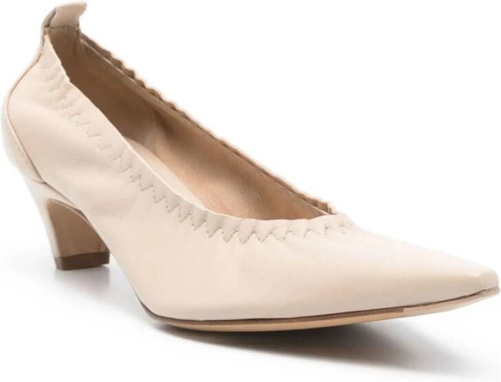 Roberto Festa Beige Leren Iris Pumps 50mm Hak Beige Dames