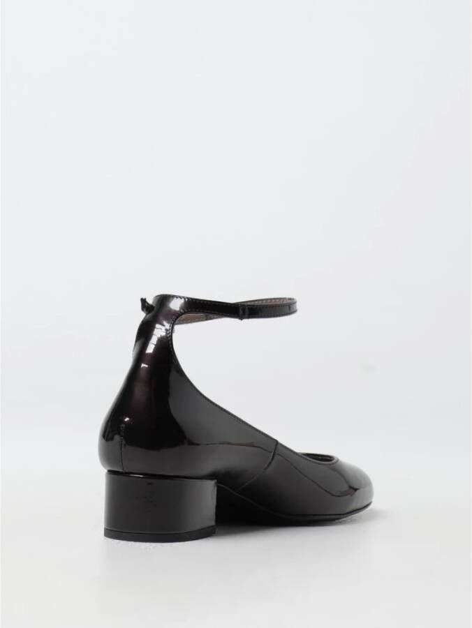 Roberto Festa Rode lakleren pumps
