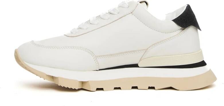 Rucoline Witte leren sneakers met zwarte details