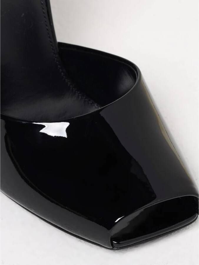 Saint Laurent Bordeauxkleurige Sandalen met Hoge Hak van Lakleer