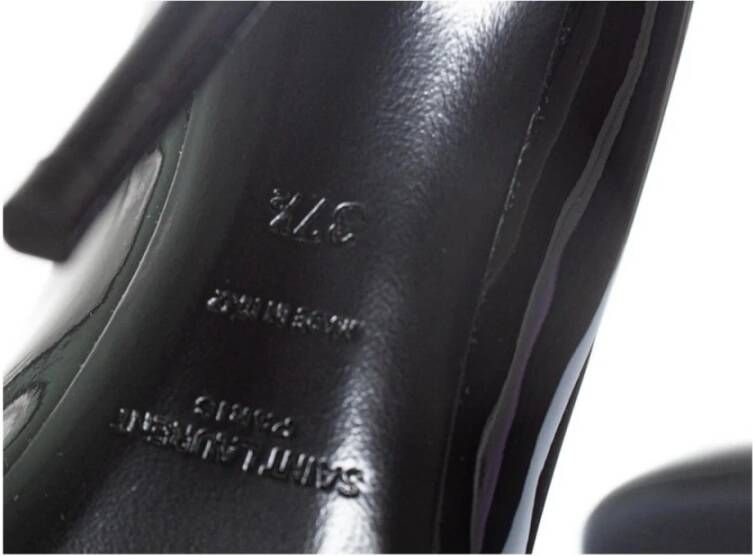 Saint Laurent Vintage Tweedehands Patentleren Pumps met puntige neus
