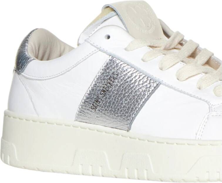 Saint Sneakers Witte Klassieke Sneakers