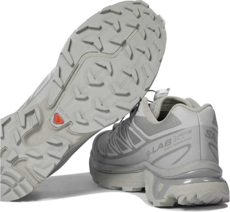 Salomon Grijze Sneakers voor Trail Running