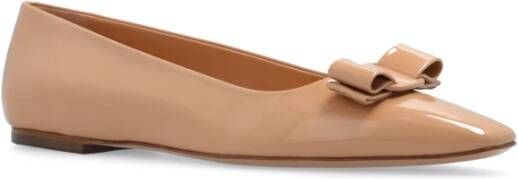 Salvatore Ferragamo Vara patent balletflats Beige Dames