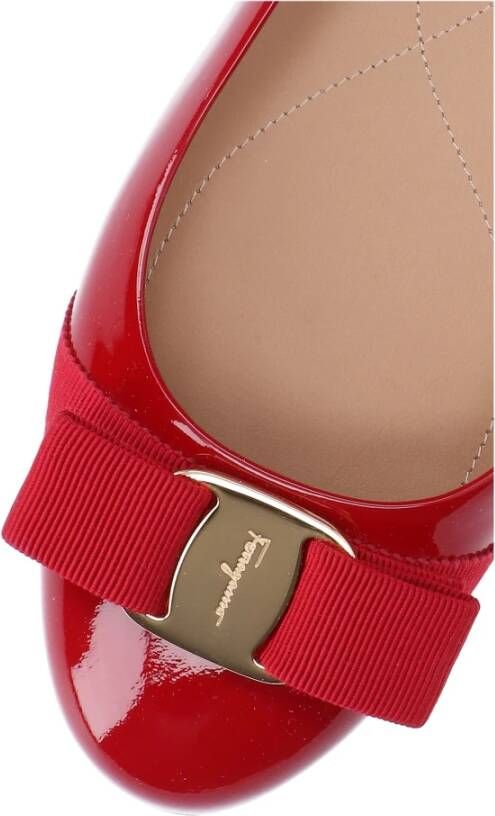 Salvatore Ferragamo Ballerina`s Rood Dames