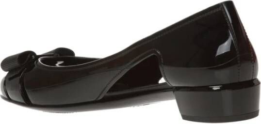 Salvatore Ferragamo Vara rubberen balletflats Zwart Dames