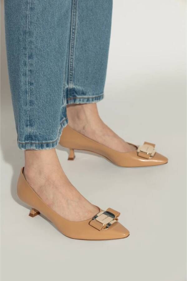 Salvatore Ferragamo Hakken Zelma door Beige Dames