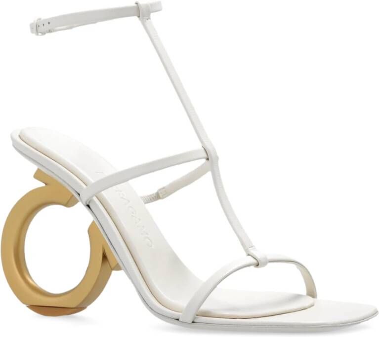 Salvatore Ferragamo Elina sandalen met hak Beige Dames