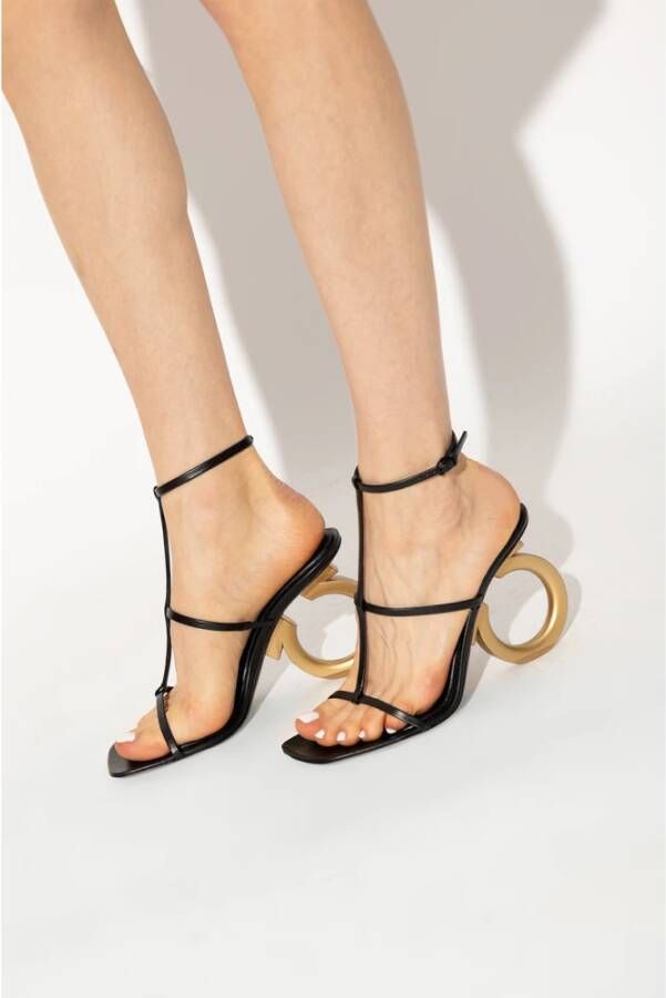 Salvatore Ferragamo Hoge sandalen met hak 'Elina' Zwart Dames