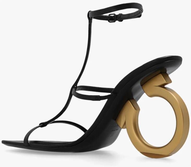 Salvatore Ferragamo Hoge sandalen met hak 'Elina' Zwart Dames