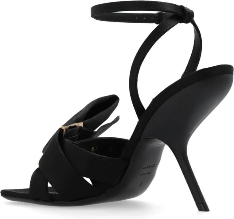 Salvatore Ferragamo Helena sandalen met hak Zwart Dames