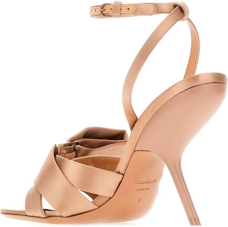 Salvatore Ferragamo Hoge hak sandalen Beige Dames