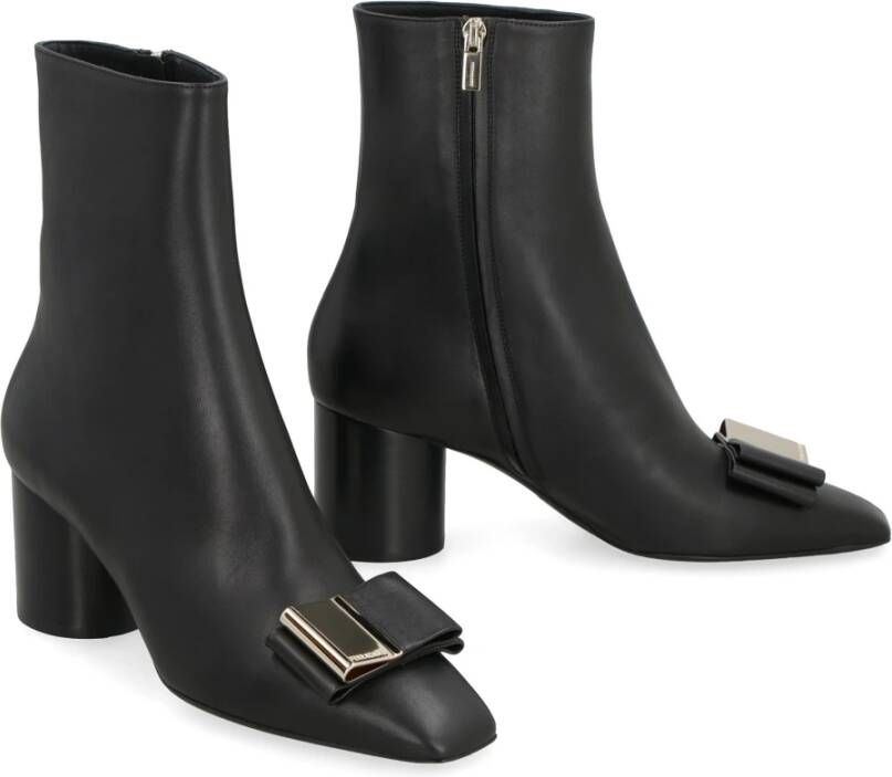 Salvatore Ferragamo Leonia Leren Enkellaarzen Black Dames