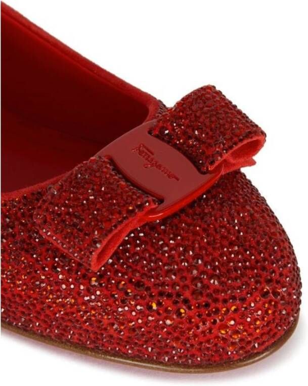Salvatore Ferragamo Leren Ballerina Flats met Kristallen Versiering Red Dames