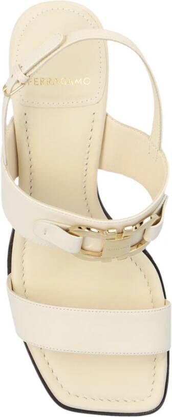 Salvatore Ferragamo Lou sandalen met hak Beige Dames