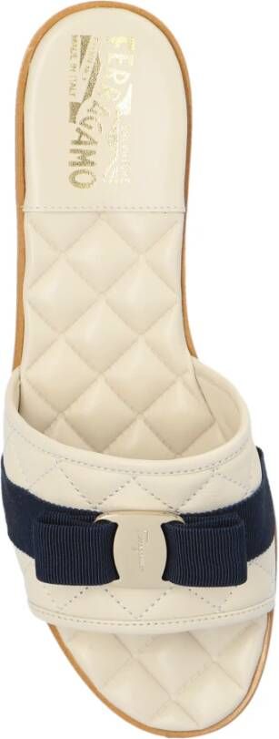 Salvatore Ferragamo Lovec Slides Beige Dames