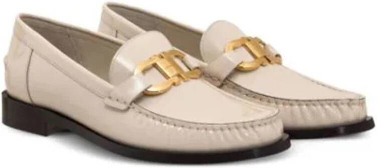 Salvatore Ferragamo Maryan Leren Loafers met Goudkleurige Hardware Beige Dames