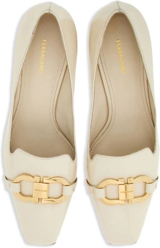 Salvatore Ferragamo Gancini Gesp Lakleren Pumps White Dames