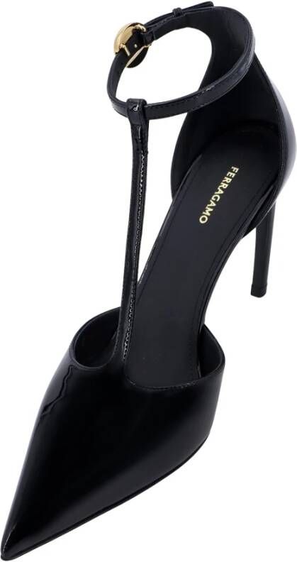 Salvatore Ferragamo Patentleren T-strap Stiletto Black Dames