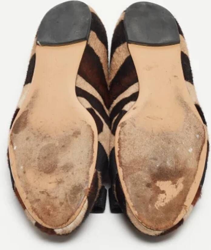 Salvatore Ferragamo Pre-owned Fabric flats Brown Dames