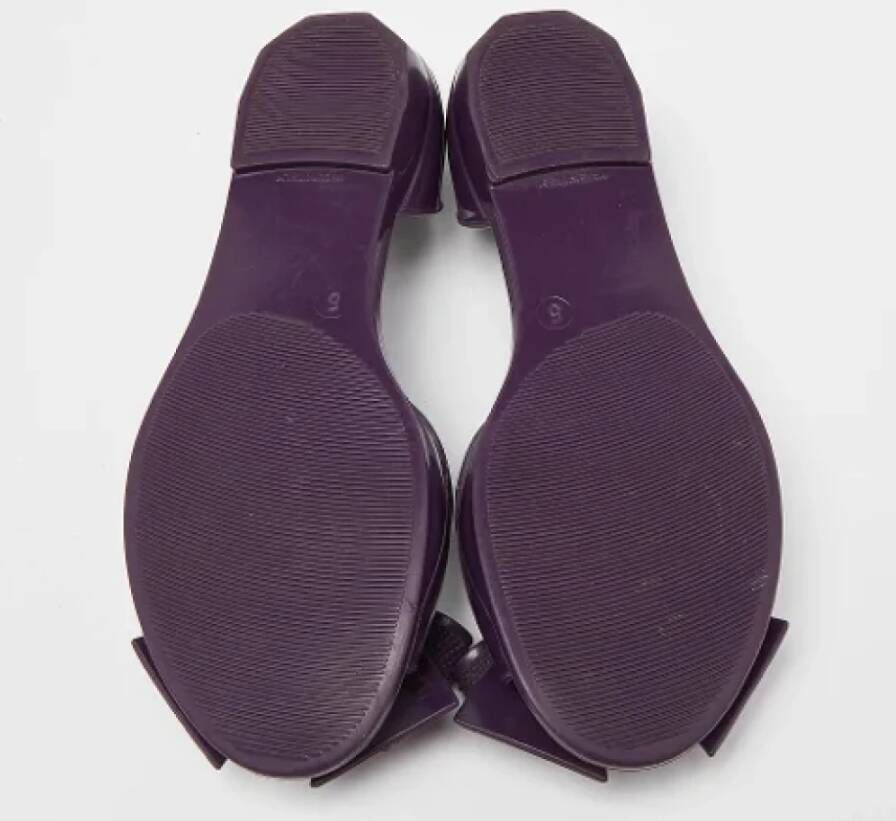 Salvatore Ferragamo Pre-owned Fabric flats Purple Dames