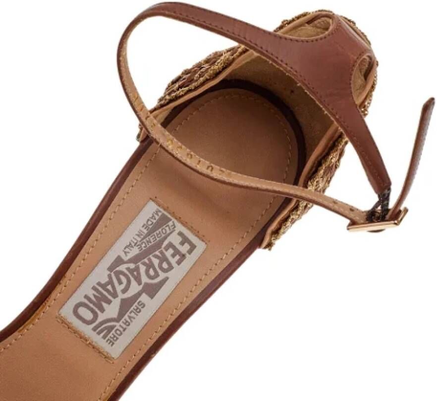 Salvatore Ferragamo Pre-owned Fabric sandals Brown Dames