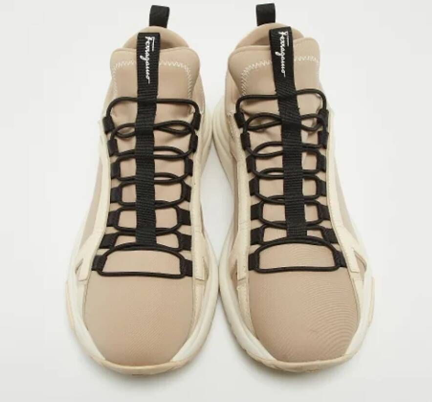 Salvatore Ferragamo Pre-owned Fabric sneakers Beige Heren