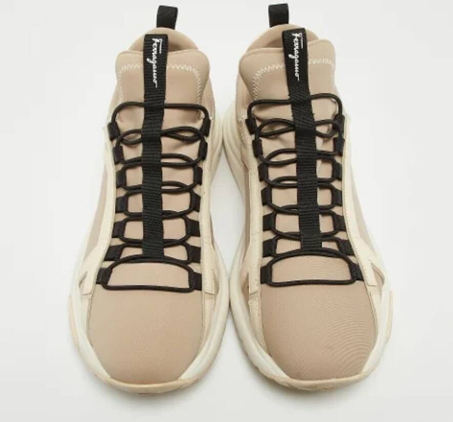 Salvatore Ferragamo Pre-owned Fabric sneakers Beige Heren