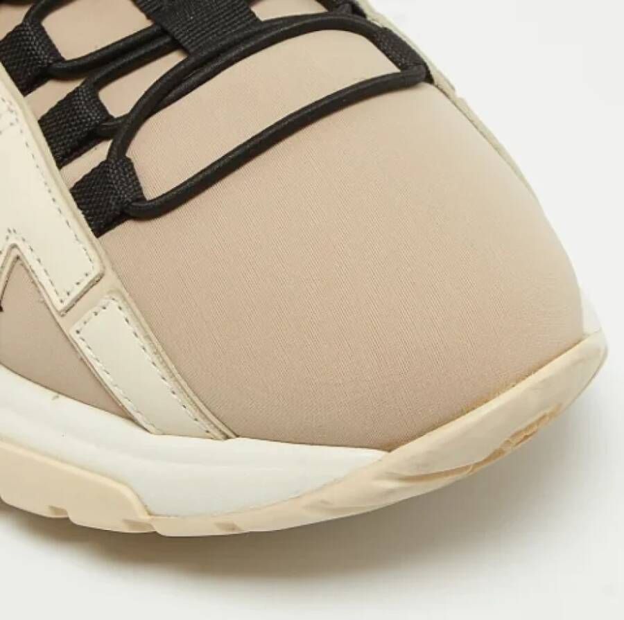 Salvatore Ferragamo Pre-owned Fabric sneakers Beige Heren