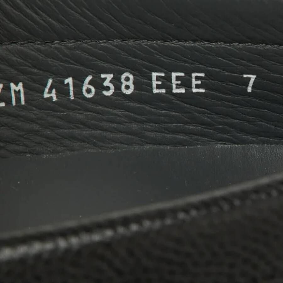 Salvatore Ferragamo Pre-owned Leather flats Black Dames