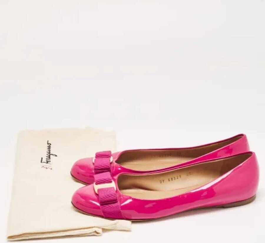 Salvatore Ferragamo Pre-owned Leather flats Pink Dames