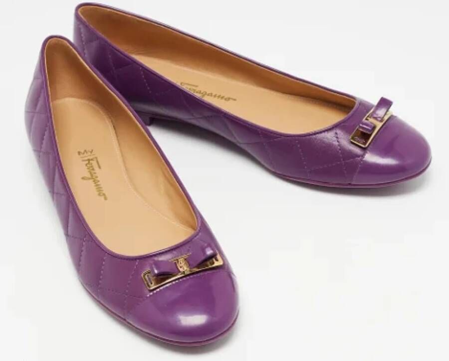 Salvatore Ferragamo Pre-owned Leather flats Purple Dames