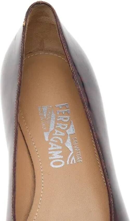 Salvatore Ferragamo Pre-owned Leather flats Red Dames