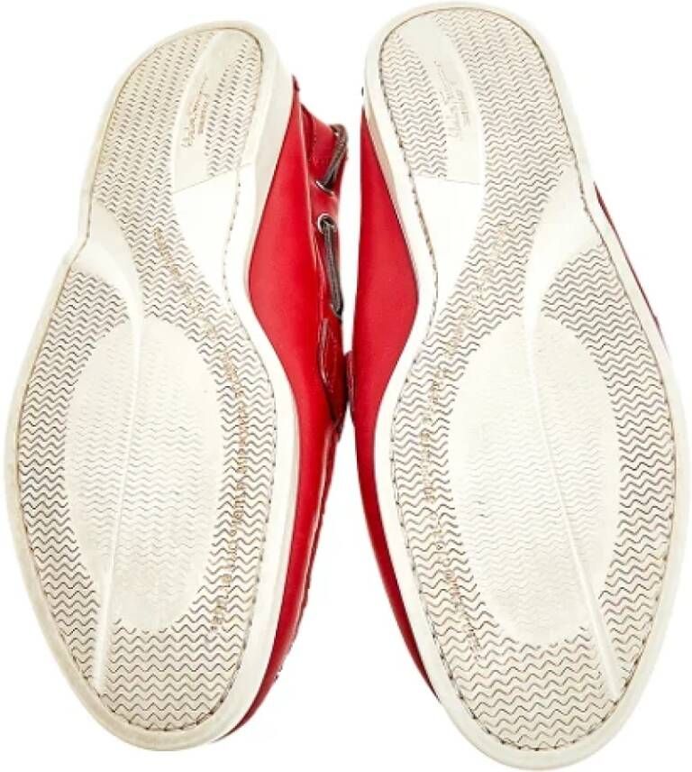 Salvatore Ferragamo Pre-owned Leather flats Red Dames