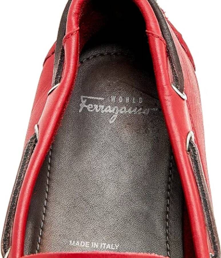 Salvatore Ferragamo Pre-owned Leather flats Red Heren
