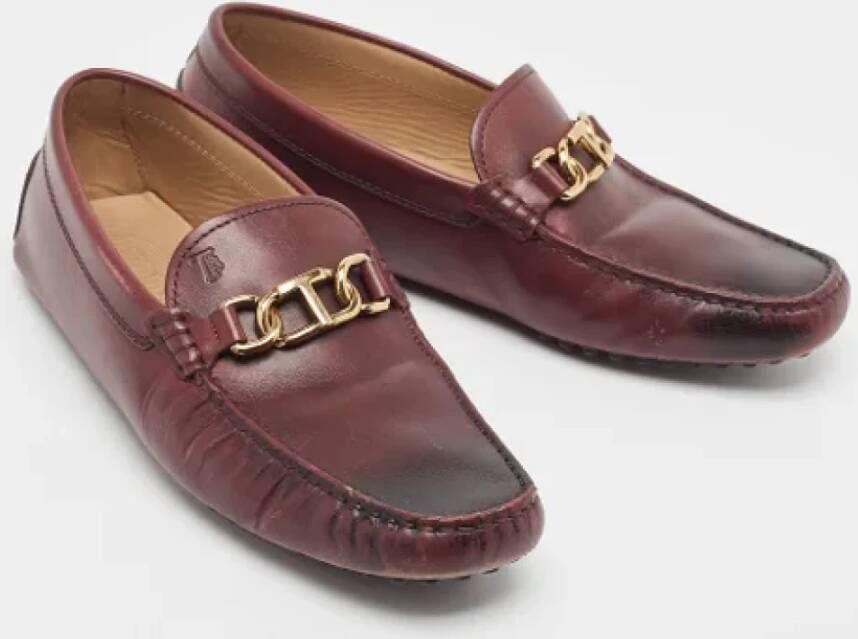 Salvatore Ferragamo Pre-owned Leather flats Red Heren