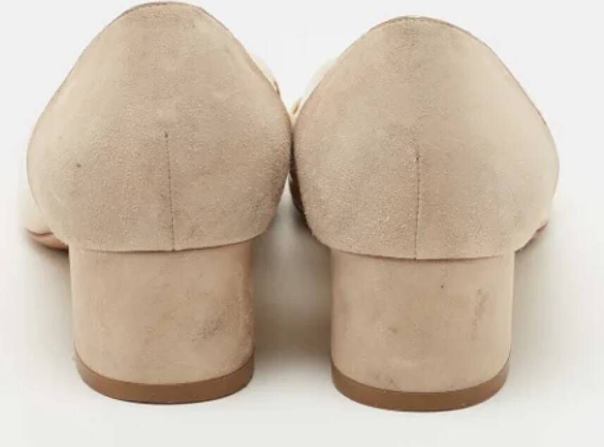 Salvatore Ferragamo Pre-owned Leather heels Beige Dames