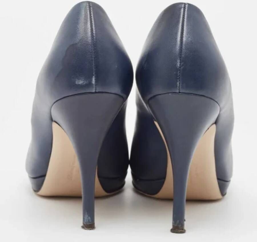Salvatore Ferragamo Pre-owned Leather heels Blue Dames