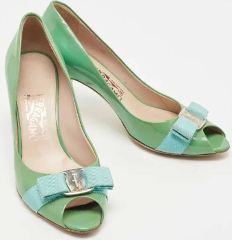 Salvatore Ferragamo Pre-owned Leather heels Green Dames