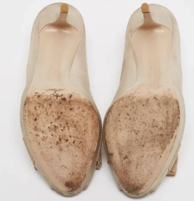 Salvatore Ferragamo Pre-owned Leather heels Yellow Dames