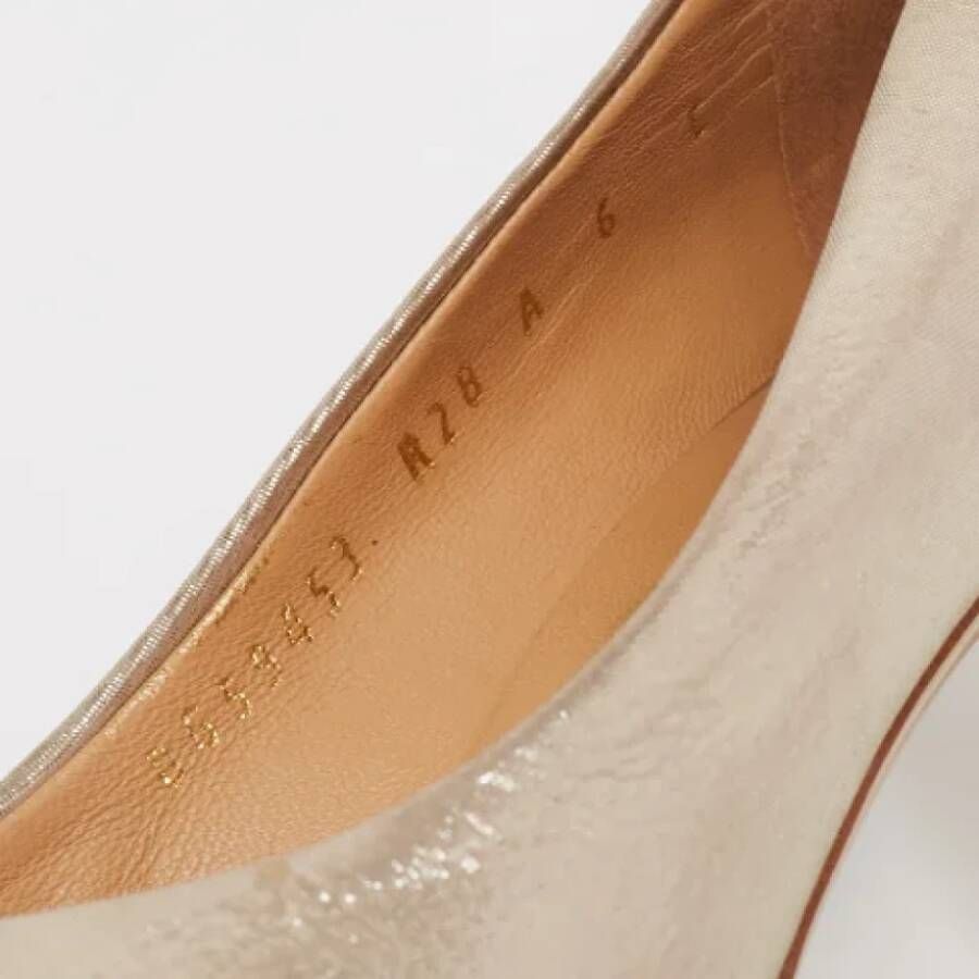 Salvatore Ferragamo Pre-owned Leather heels Yellow Dames