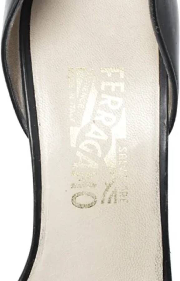 Salvatore Ferragamo Pre-owned Leather sandals Black Dames