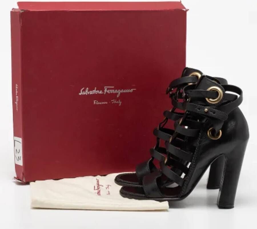 Salvatore Ferragamo Pre-owned Leather sandals Black Dames